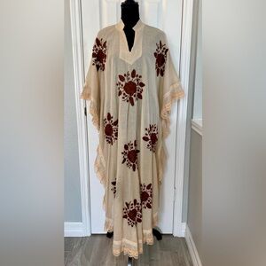 Vintage 70’s Embroidered Kaftan